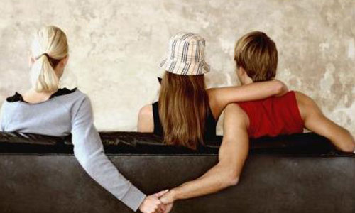 丈夫出軌想離婚怎么找證據