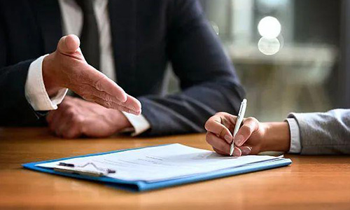 開發商逾期辦證能退房嗎